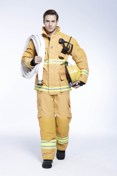ईएन469 अग्निशमन सूट जैक्वार्ड सुदृढ़ीकरण सूट को विभिन्न रंग संयोजन से सजाने के लिए